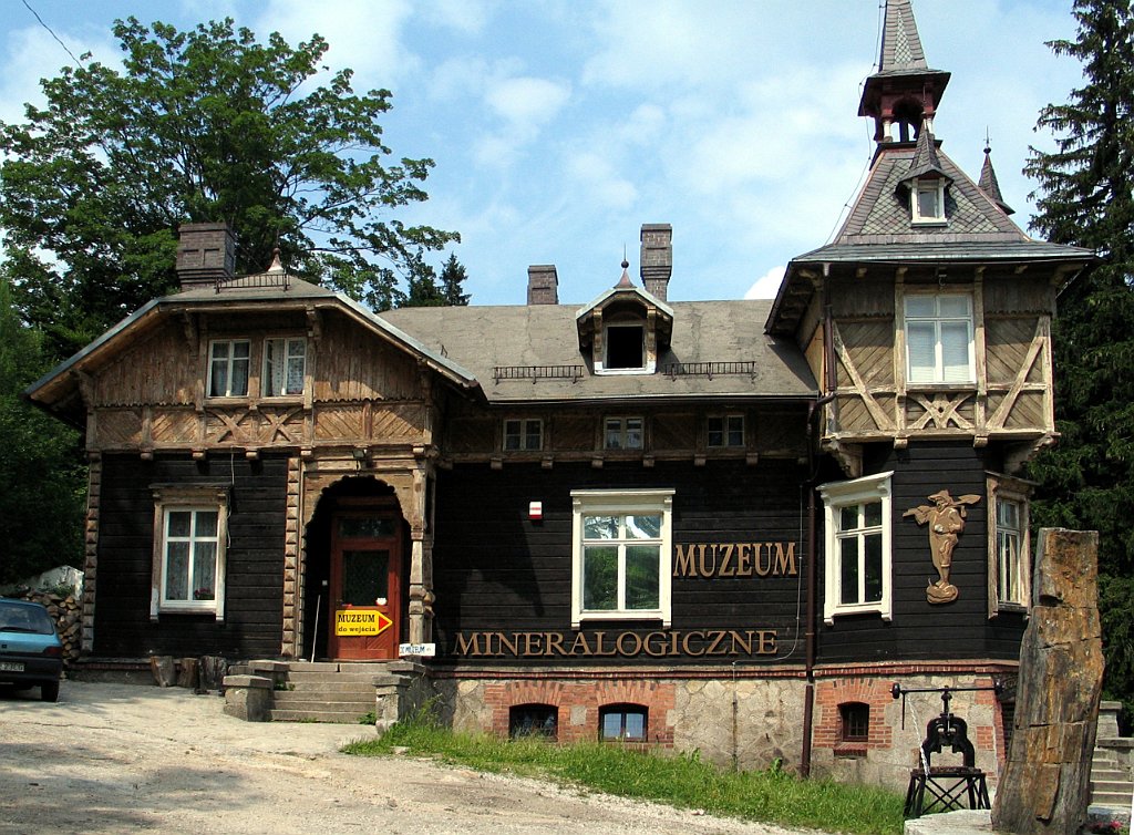 12804_Muzeum_Mineralow.JPG