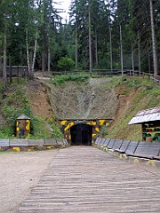 13293_Wejscie_do_podziemi