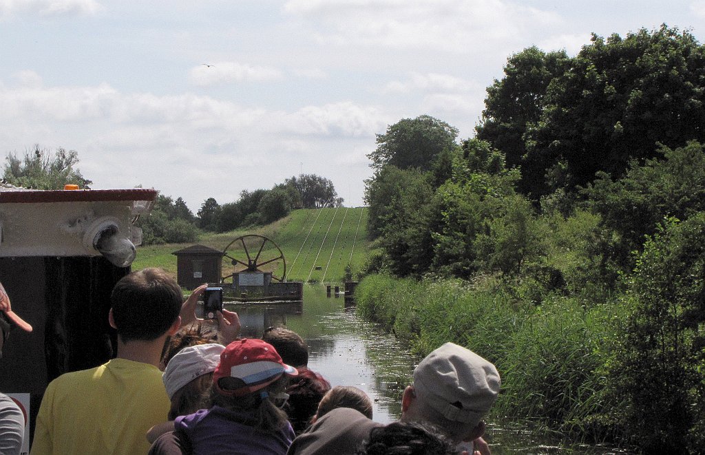 2012-07-02_10-41-40_IMG_x26831_cr.jpg -                                