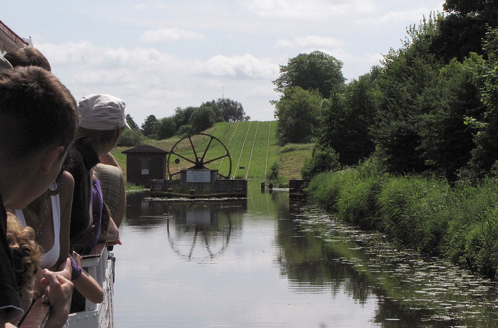 2012-07-02_10-42-07_IMG_x26834_cr.jpg -                                