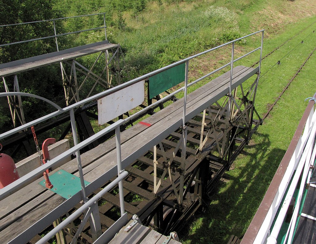 2012-07-02_10-53-27_IMG_x26859_cr.jpg -                                