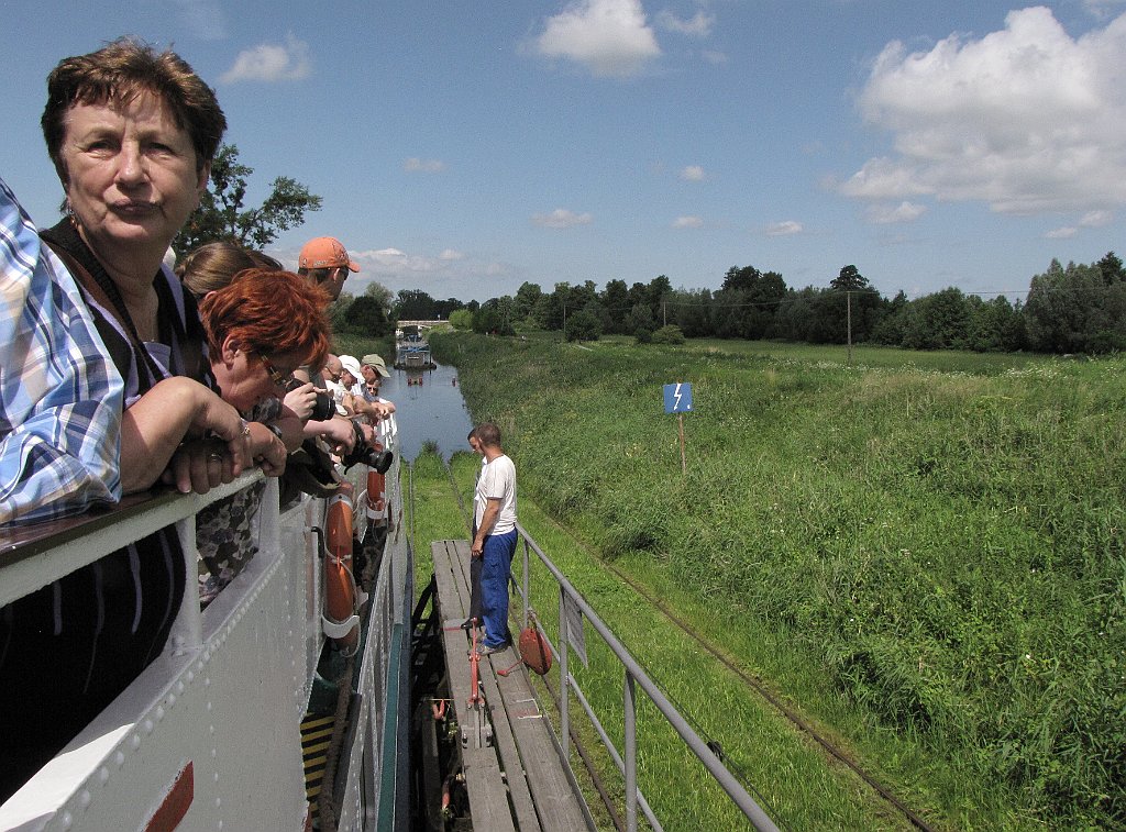 2012-07-02_11-23-17_IMG_x26943_cr.jpg -                                