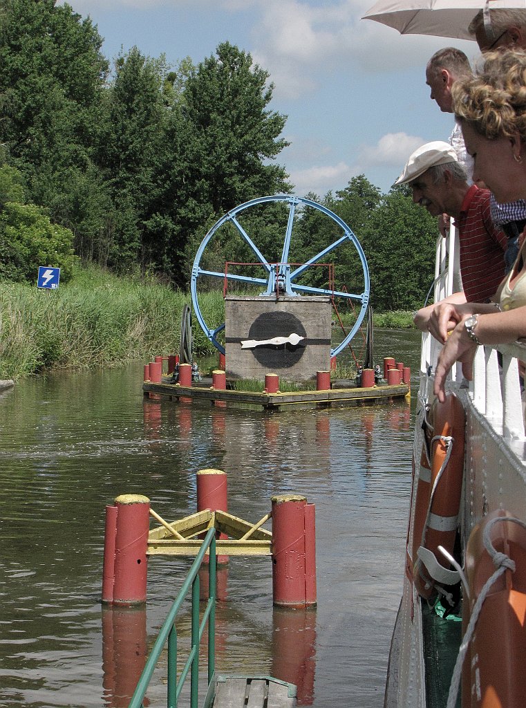 2012-07-02_11-50-31_IMG_x26974_cr.jpg -                                