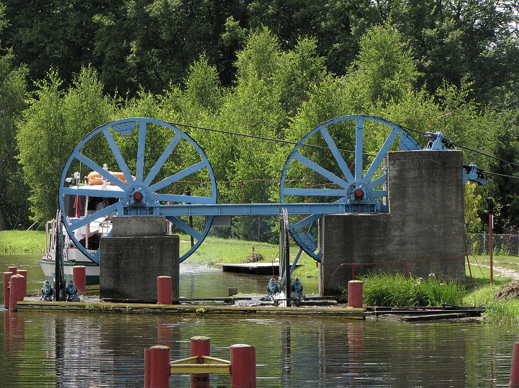 2012-07-02_12-01-09_IMG_x26994_cr.jpg -                                