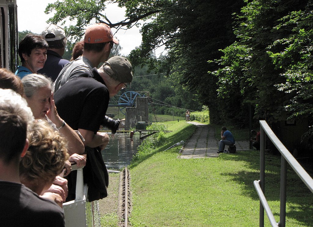 2012-07-02_13-15-55_IMG_x27026_cr.jpg -                                