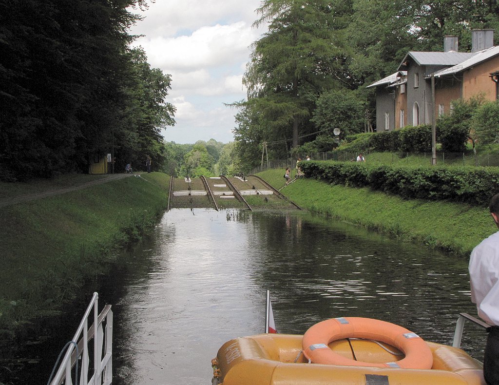 2012-07-02_13-19-10_IMG_x27041_cr.jpg -                                