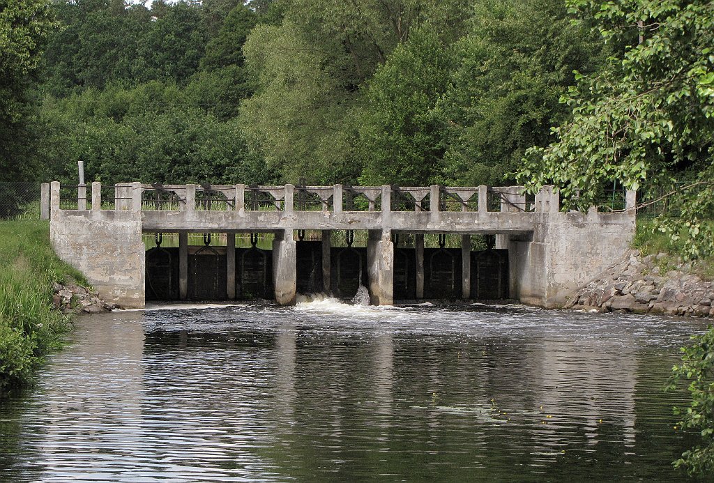 2012-07-02_15-47-09_IMG_x27085_cr.jpg -                                