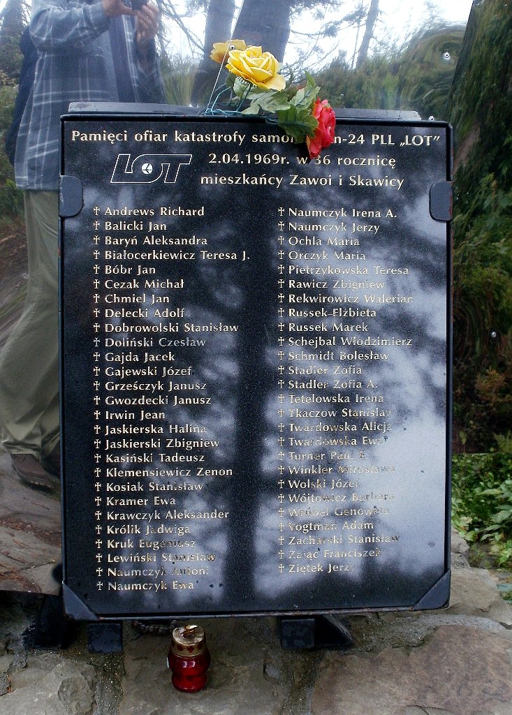 IMG_x29814_X44_P08150263_cr.jpg - OLYMPUS DIGITAL CAMERA         