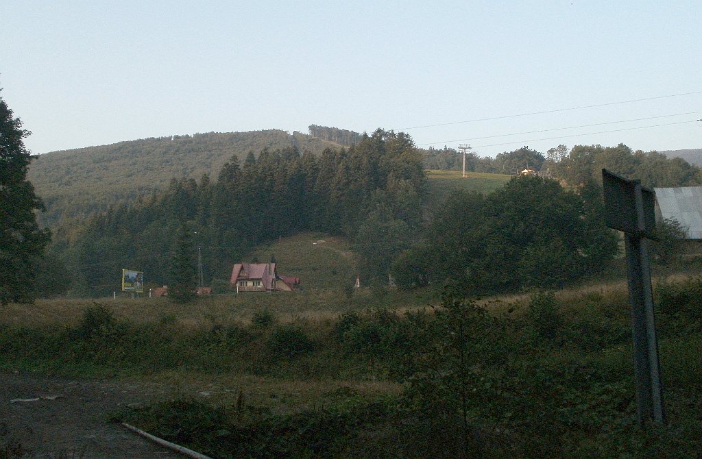 X44_P08230356_cr.jpg - OLYMPUS DIGITAL CAMERA         