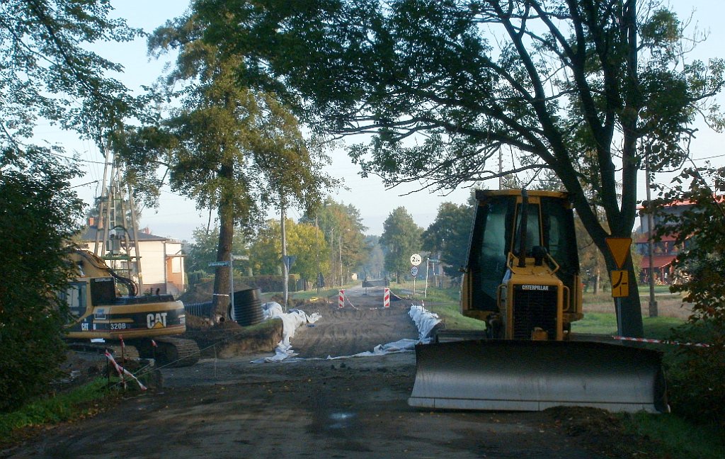 IMG_x33700_X44_P09230844_cr.jpg - OLYMPUS DIGITAL CAMERA         